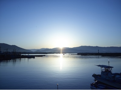 【新和歌】浜辺まですぐ