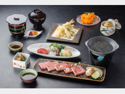 熊野牛石焼きと春野菜会席