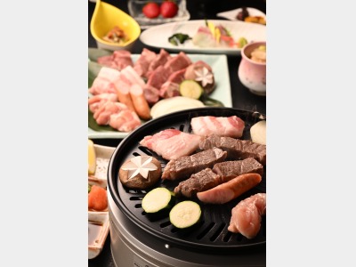 三種のお肉食べ放題