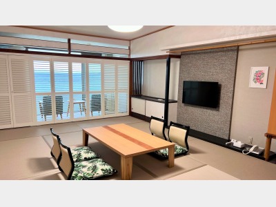 ＜2024年2月リニューアル＞白良浜姉妹ビーチのワイキキテイストを取り入れた和室（4階）