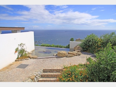 男性用露天風呂からは太平洋に沈む夕日を・・