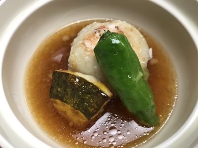 里芋の揚げ出し　秋から初夏までの人気の一品。自家菜園無農薬栽培の里いもを使っています。