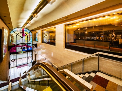 西エントランス