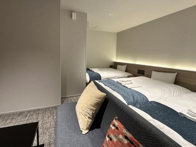 プレミアムトリプル　セミダブルベッド＆シャワータイプ