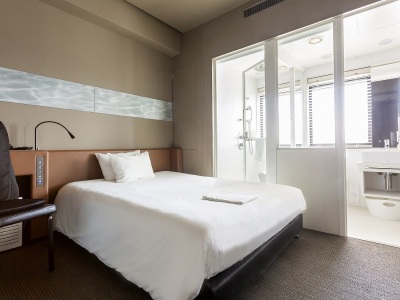 【セミダブル】窓側シャワーブース（バスタブなし）