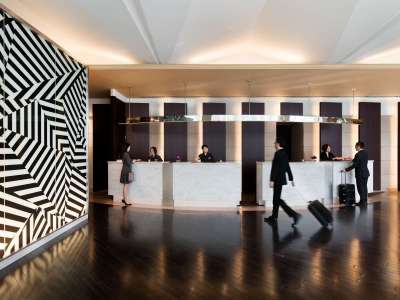 フロントカウンター