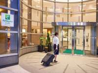 �G���g�����X