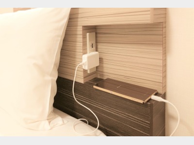 ヘッドボードコンセント