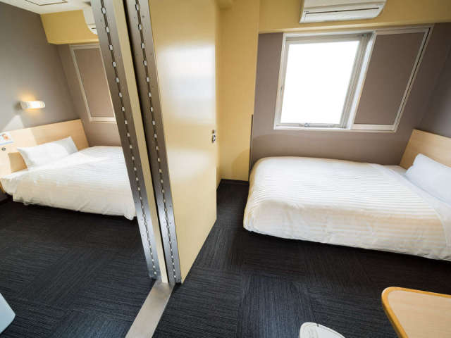 スーパーホテル門真 【禁煙】コネクティングルーム【スタンダード２室 ２～４名用】