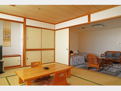 【和洋室】和室10畳+洋間8畳（バス・温水洗浄トイレ付）