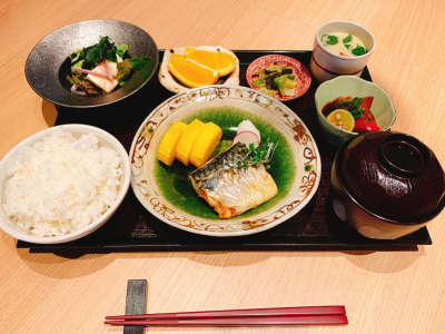 朝食（和定食イメージ）