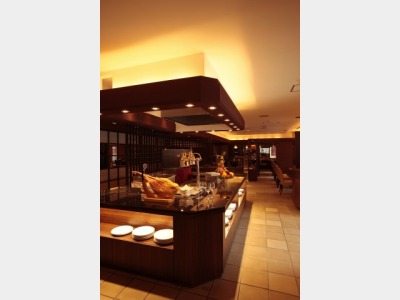 レストラン『リトルモンスター』店内