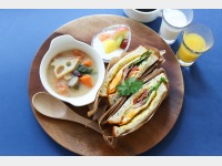 �����X�[�v���H