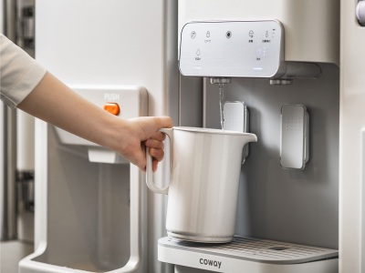各階自動販売機コーナーにウォーターサーバーを設置しております（お部屋にペットボトル飲料水のご用意はございません）