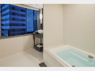 上品なバスルームプティトリアノン