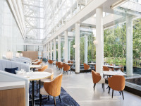 ���X�g�����u�A�}�f�E�X�v