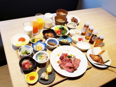 朝食バイキング一例　※メニュー内容は日替わりのため写真の商品がない日もあります