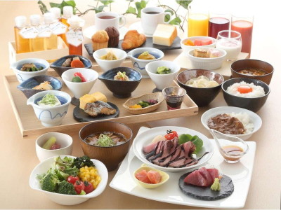 朝食バイキング　一例　※メニュー内容は日替わりのため写真の商品がない日もあります。