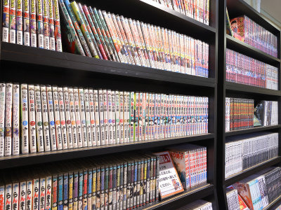 【3F　漫画コーナー】お部屋で読める漫画が置いてあります。新刊も入ってきます！