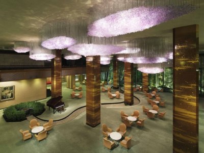 メインラウンジ