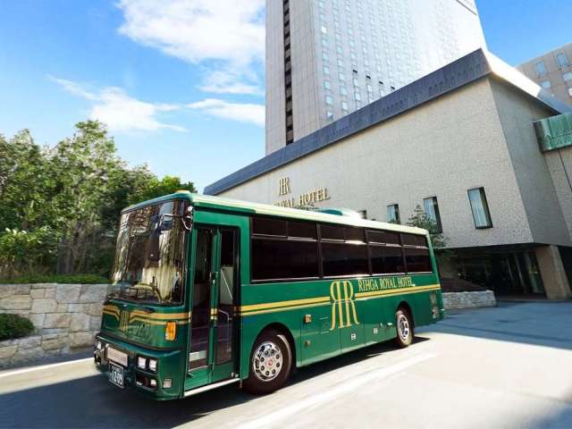 無料シャトルバス　JR大阪駅⇔ホテル　6～15分間隔で毎日運行中