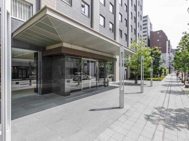 ホテルブライトンシティ大阪北浜 外観（昼）