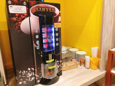 ラウンジでのフリードリンク