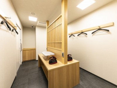 【2階】アイロンルーム（24時間営業／無料）