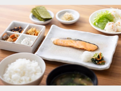 朝食