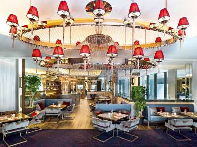 レストランバー