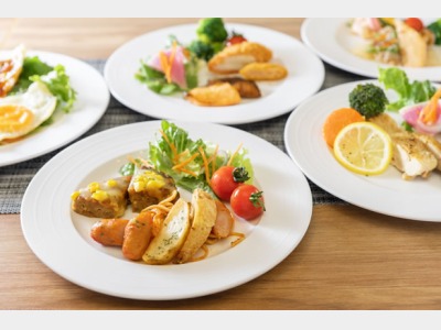 朝食盛り付け例