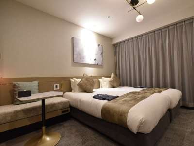 ベーシックツイン