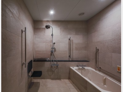 ユニバーサルルーム用バスエリア