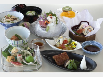 夕食一例（夏・会席スタイル）