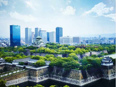 大阪城公園とホテルニューオータニ大阪