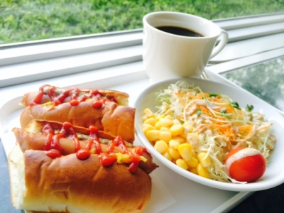 ティーラウンジのモーニングセットは￥４００～【モーニング営業：平日7：30～11:00/定休日：土日祝】