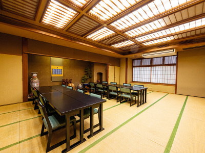 【大広間：かつらぎ】団体様もご利用いただいております。是非ご検討くださいお待ちしております。