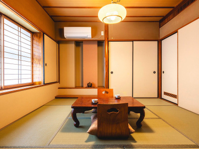 【スタンダード和室8畳】ふたりでほっこり過ごす、癒しの和の設え。