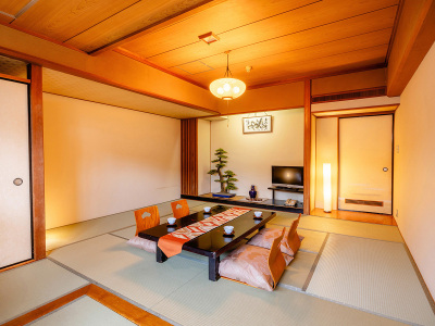 【ファミリー和室12畳】広々空間・3点独立バスで、ご家族・グループのご旅行にぴったり。
