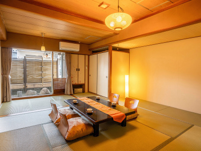 【ファミリー和室12畳】広々空間・3点独立バスで、ご家族・グループのご旅行にぴったり。