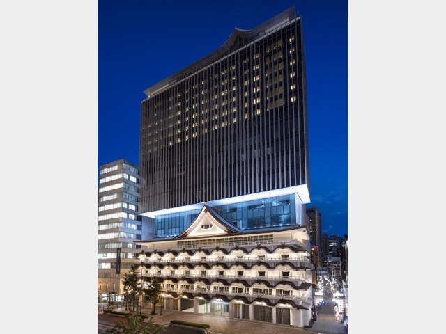 ホテルロイヤルクラシック大阪 外観
