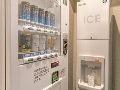 飲料自動販売機、製氷機