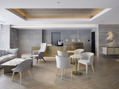 開放感のあるラウンジ