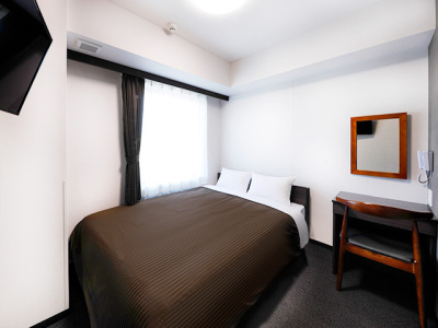 ダブルルーム【140cm幅ベッド1台】