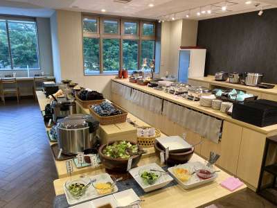 朝食ビュッフェ　イメージ