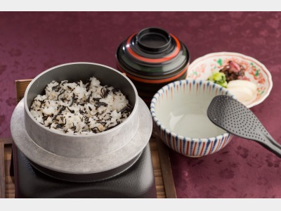 季節の釜飯（一例）