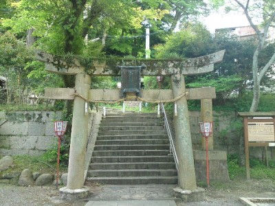 湯泉神社　縁結びで有名