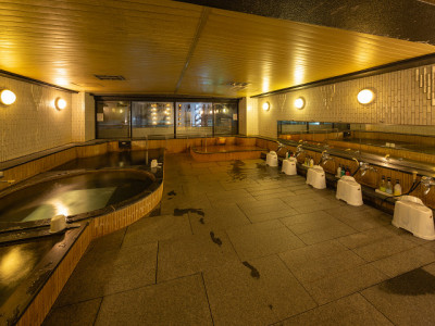温泉浴場
