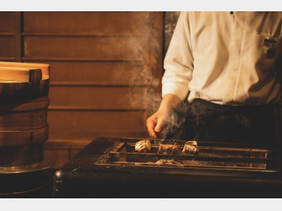 おくどさんの炭焼きで熱々を