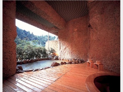 鴻朧館『銀波の湯』の露天風呂　イメージ